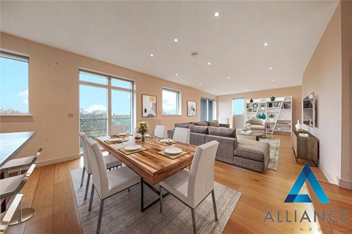 3 Bedroom Penthouse To Rent In Sewardstone Road, London, E2