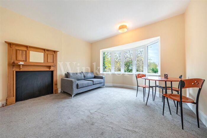 1 Bedroom Apartment To Rent In Woodstock Road, London, NW11