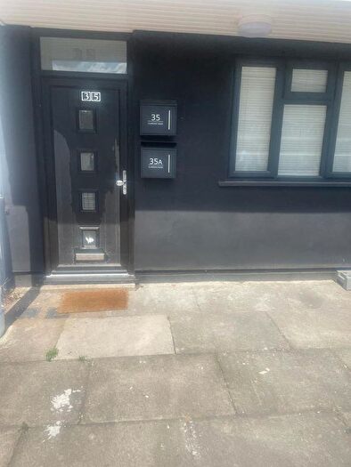 2 Bedroom Flat To Rent In Clarence Road, Grays, RM17
