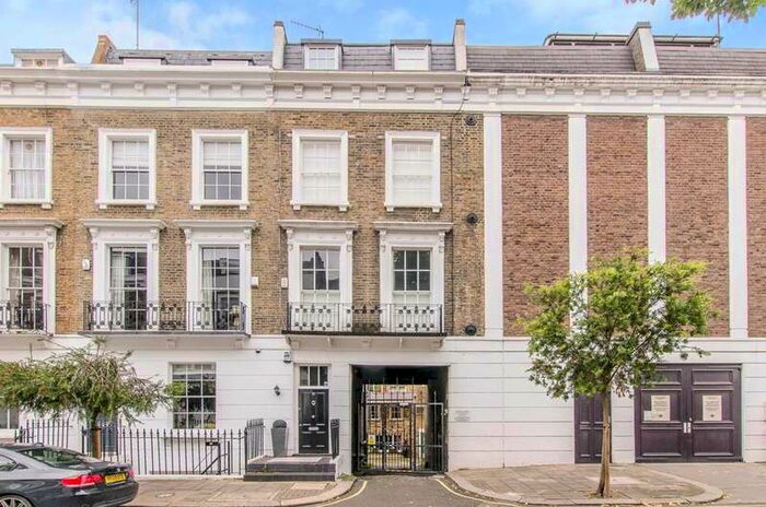 1 Bedroom Maisonette Flat To Rent In Moreton Terrace Mews North, Pimlico, SW1V