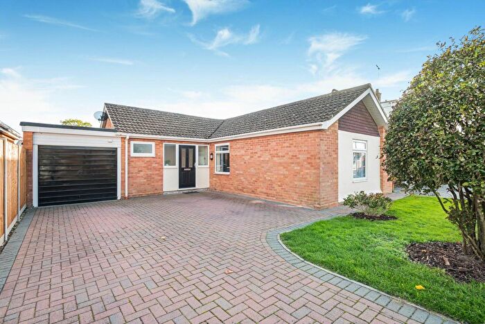 3 Bedroom Detached Bungalow For Sale In Woodrow Drive, Wokingham, RG40
