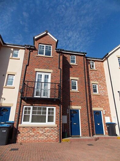 6 Bedroom Property To Rent In Faraday Court, Sheraton Park, DH1