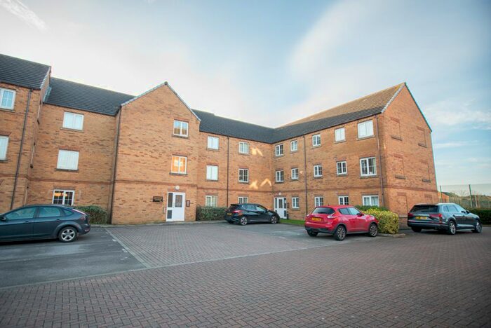 2 Bedroom Flat To Rent In Chandlers Court, Hull, HU9