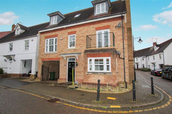 3 Bedroom Property To Rent In Sawyers Grove, Brentwood, CM15