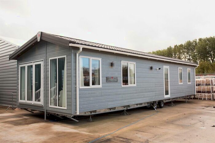 2 Bedroom Lodge For Sale In Plaxdale Green Road, Stansted, Sevenoaks, TN15