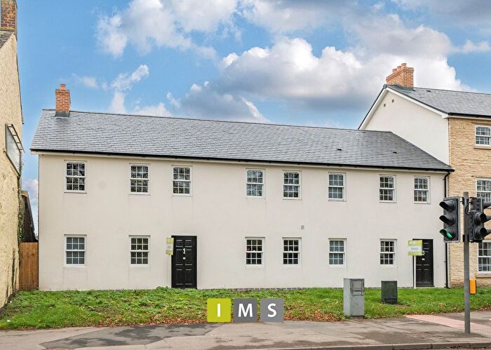 2 Bedroom Flat To Rent In Kingsclere Road, Bicester, OX26