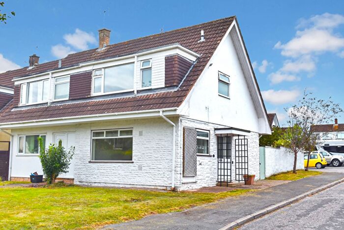 3 Bedroom Property To Rent In Chelwood Drive, Taunton, TA1