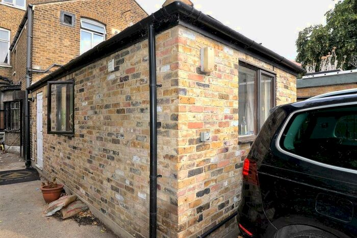 Studio To Rent In Walthamstow Village, Walthamstow, London, E17