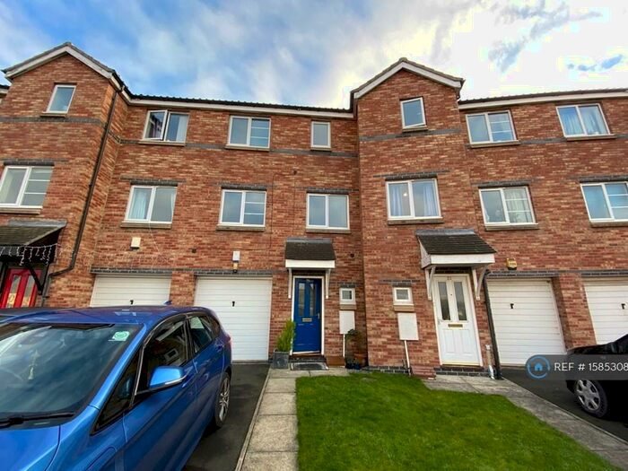 3 Bedroom Terraced House To Rent In Bridges View, Gateshead, NE8