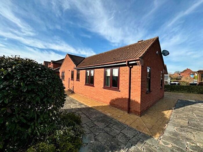 2 Bedroom Semi-Detached Bungalow To Rent In Station Approach, LN11