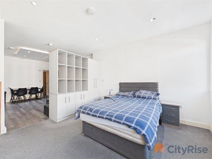 1 Bedroom Apartment To Rent In Regal House, George Street, Hull, HU1