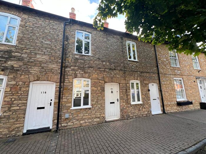 1 Bedroom Terraced House To Rent In High Street, Olney, MK46