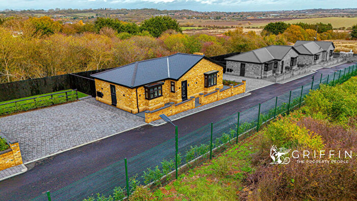 2 Bedroom Bungalow To Rent In Greenacres, Fobbing, SS17