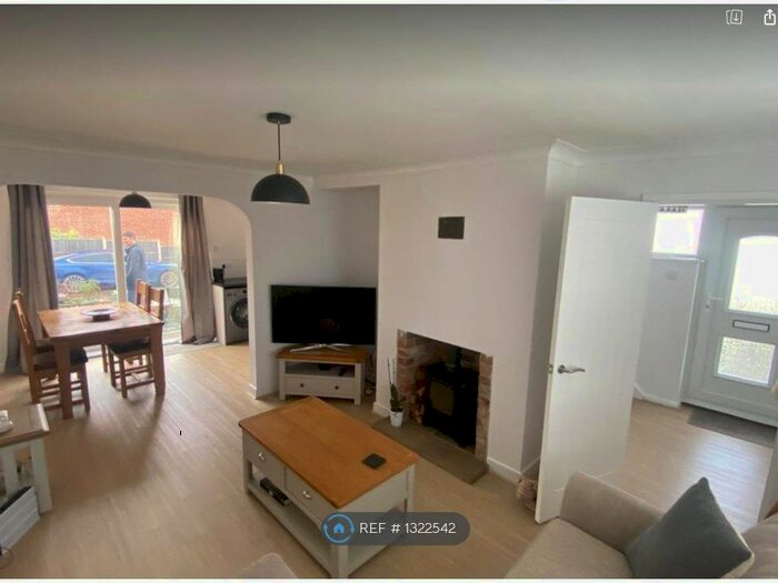 3 Bedroom Semi-Detached House To Rent In Musters Road, Nottingham NG13