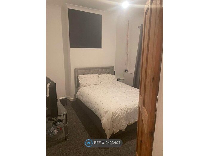 4 Bedroom End Of Terrace House To Rent In Victoria Street, Goldthorpe, S63