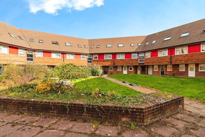 1 Bedroom Maisonette For Sale In Roundmead, Stevenage, SG2