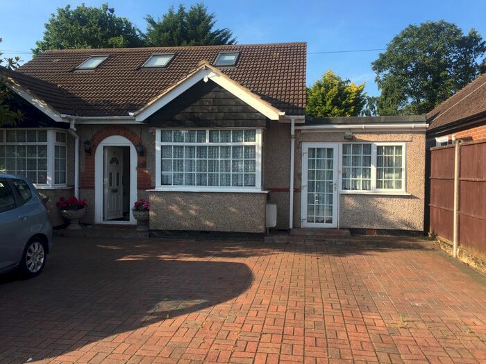 2 Bedroom Semi-Detached House To Rent In Halford Road, Ickenham UB10