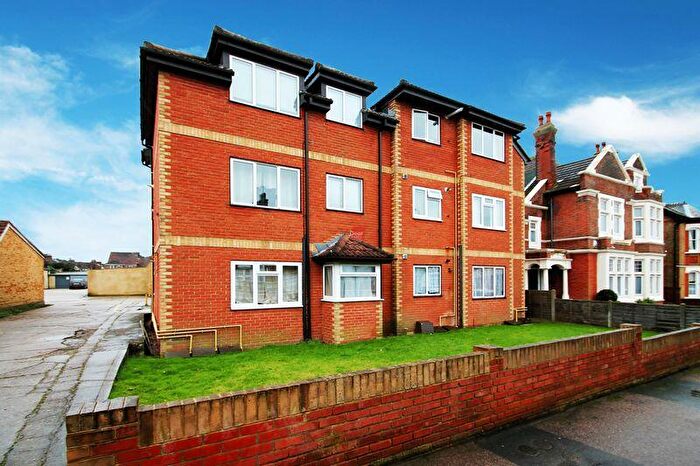 1 Bedroom Flat To Rent In Essex Road, Gravesend, DA11