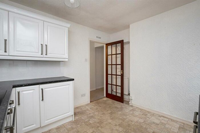 2 Bedroom Semi-Detached Bungalow For Sale In Rosebank Cottage North, Cross Roads, Halbeath, KY11