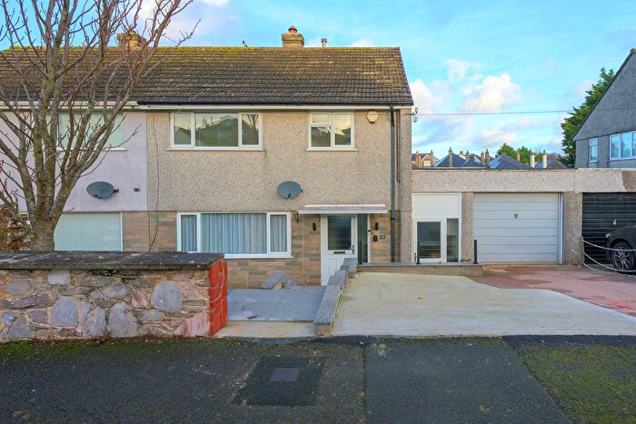 3 Bedroom Semi Detached House For Sale In Mount Batten Way, Plymouth, PL9