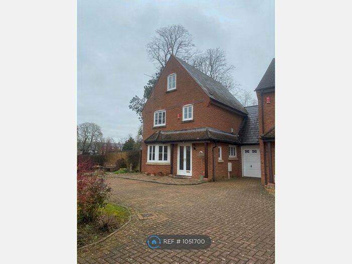 4 Bedroom Detached House To Rent In Horn Lane, Stony Stratford, Milton Keynes, MK11