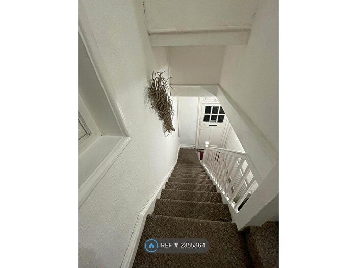 4 Bedroom Semi-Detached House To Rent In Bedwell Road, London, N17