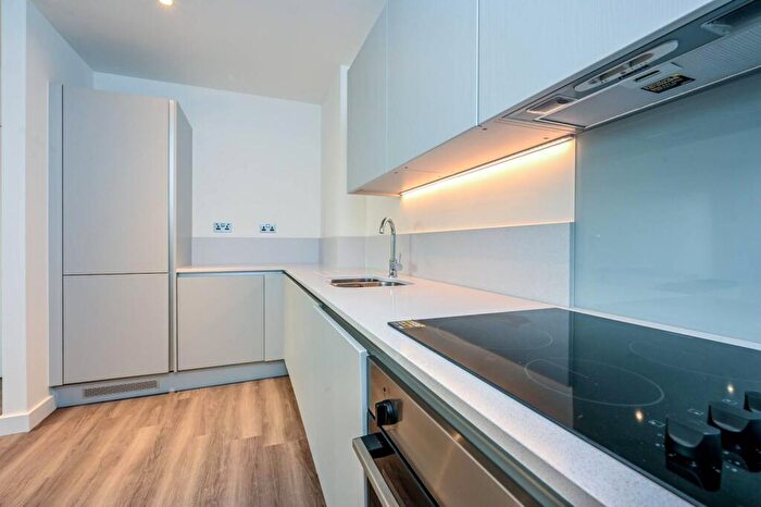 2 Bedroom Flat To Rent In The Mint, Guildford, GU1