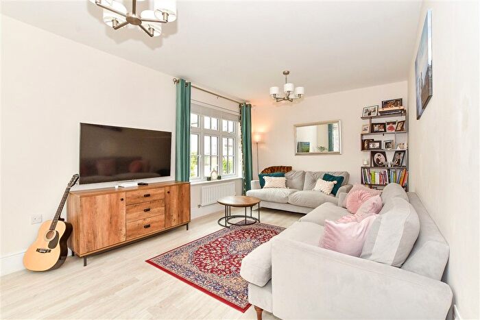 3 Bedroom Detached House For Sale In Challenger Way, Marden, Marden, Kent, TN12