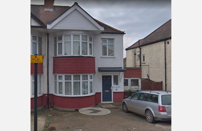 4 Bedroom Semi-Detached House To Rent In Headstone Gardens, North Harrow, Harrow, HA2