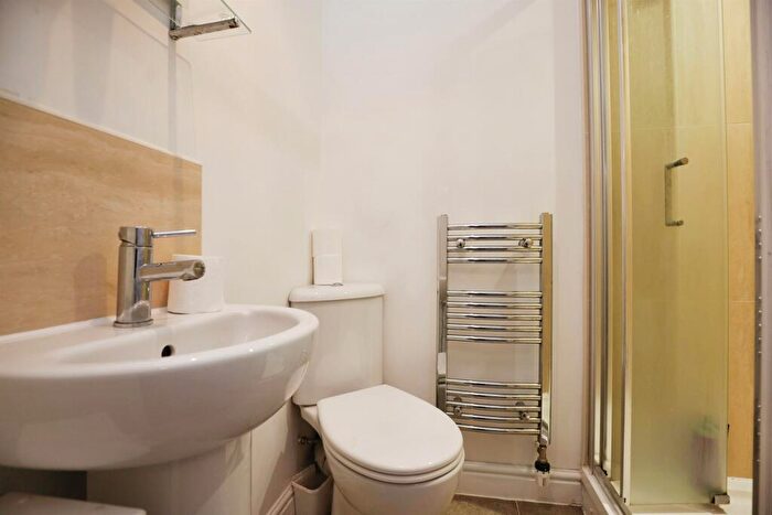 4 Bedroom Detached House For Sale In Brimstone End, Leamington Spa, CV31