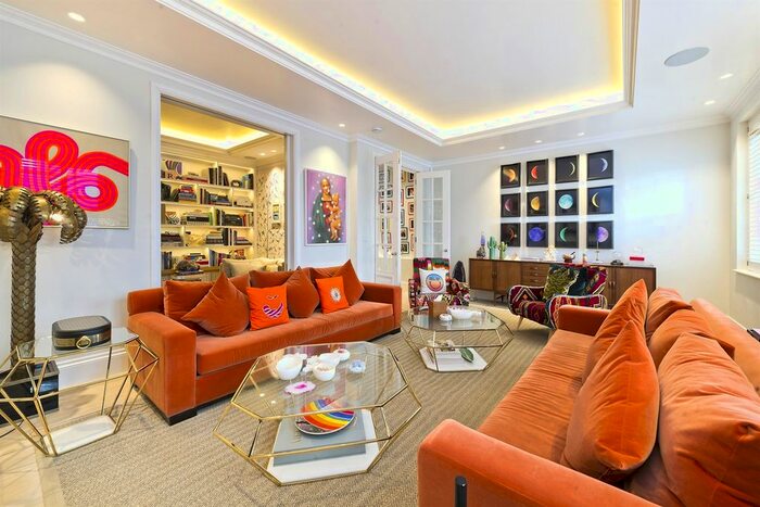 2 Bedroom Terraced House To Rent In Grosvenor Crescent Mews, London, SW1X