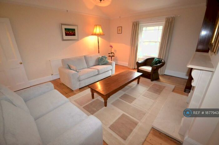 1 Bedroom Flat To Rent In Granville Park, London, SE13