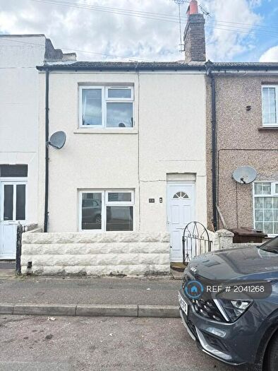 3 Bedroom Terraced House To Rent In Britton Street, Gillingham, ME7