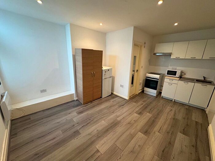 1 Bedroom Studio To Rent In Cherry Orchard Road, Croydon, CR0