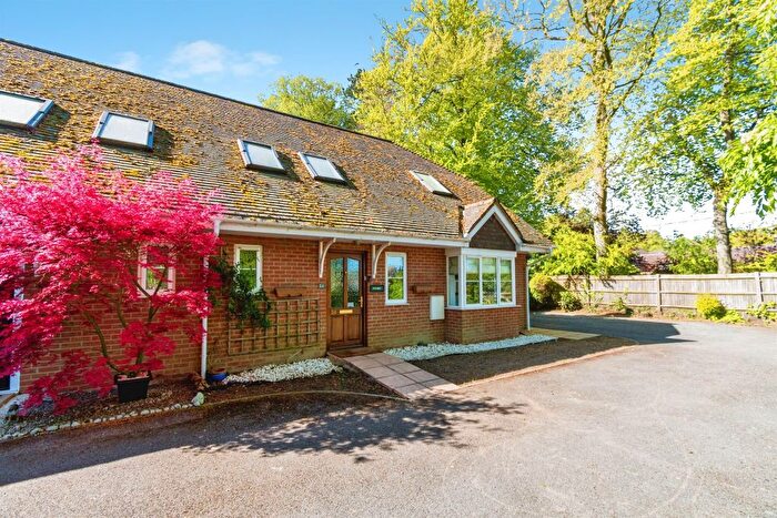 3 Bedroom Property For Sale In Downs Road, South Wonston, Winchester, SO21