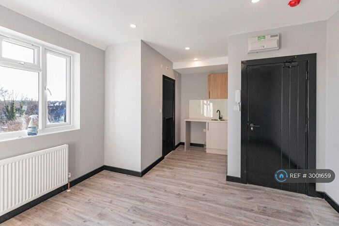Studio To Rent In Niederwald Road, London, SE26