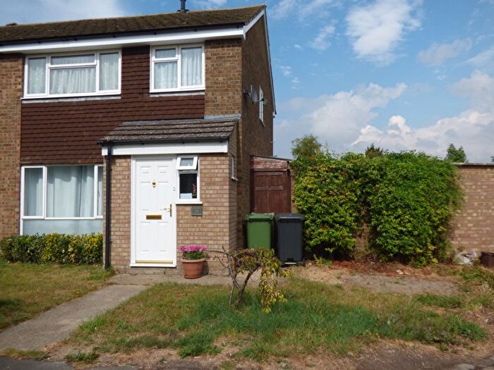 3 Bedroom Terraced House To Rent In Salters Way, Dunstable, LU6