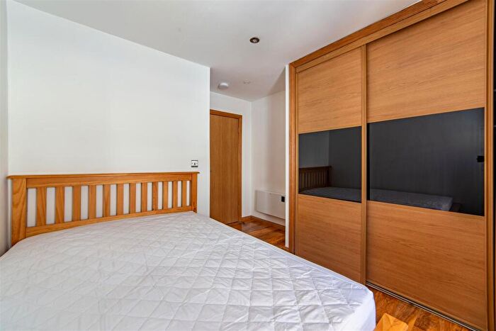 3 Bedroom Apartment To Rent In £pppw, Falconar Court, Newcastle, NE1