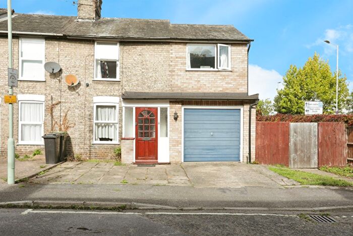 3 Bedroom End Of Terrace House For Sale In Lime Tree Place, Stowmarket, IP14