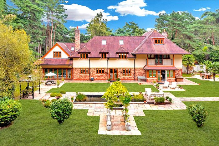 7 Bedroom Detached House For Sale In Avon Avenue, Ringwood, Dorset, BH24