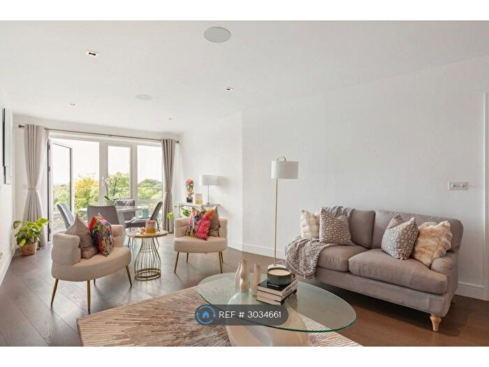 2 Bedroom Flat To Rent In Kew Bridge Road, Kew, TW8