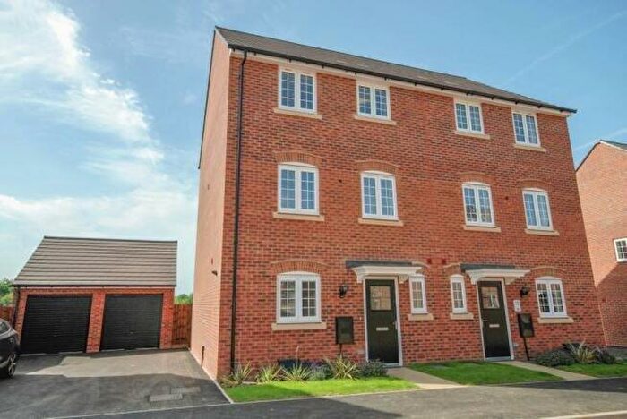4 Bedroom Semi-Detached House To Rent In Trussell Way, Cawston, Rugby, Warwickshire, CV22
