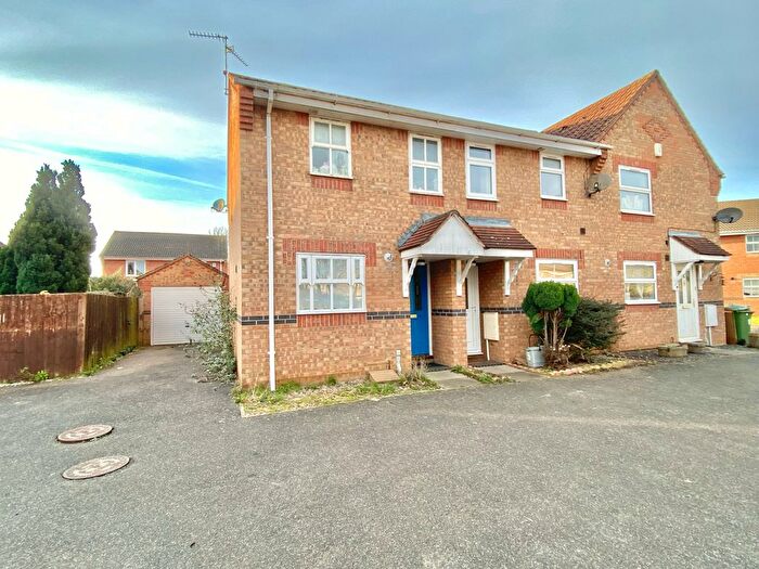 2 Bedroom Property To Rent In Honeysuckle Court, Peterborough, PE2