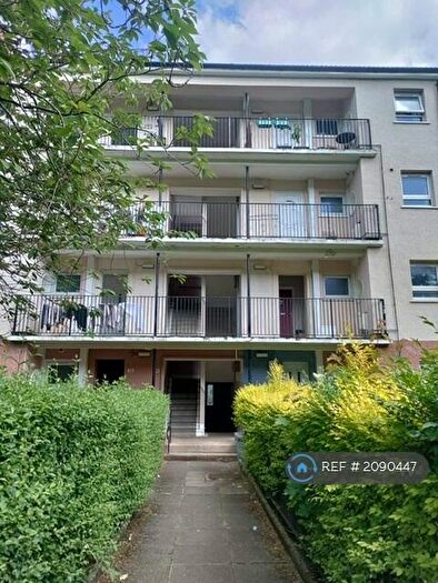 3 Bedroom Flat To Rent In Corlaich Drive, Glasgow, G42