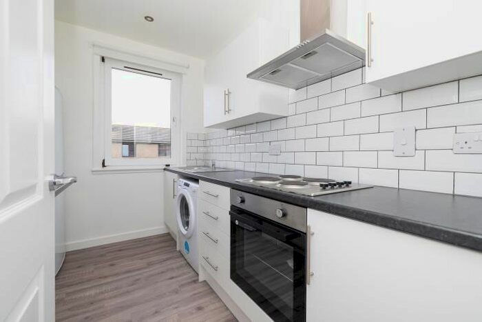 2 Bedroom Flat To Rent In Glenclova Terrace, Dundee, DD3