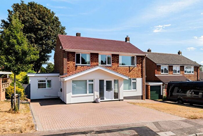 4 Bedroom Detached House For Sale In Hazling Dane, Shepherdswell, Dover, CT15