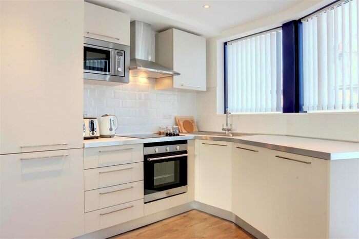 1 Bedroom Flat To Rent In Turnpike Lane, London, N8