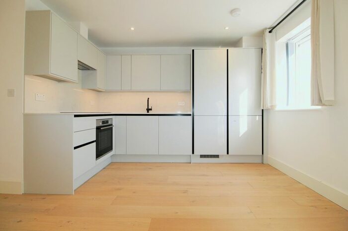 1 Bedroom Flat To Rent In Solar Court, Windmill Place, Southall, UB2