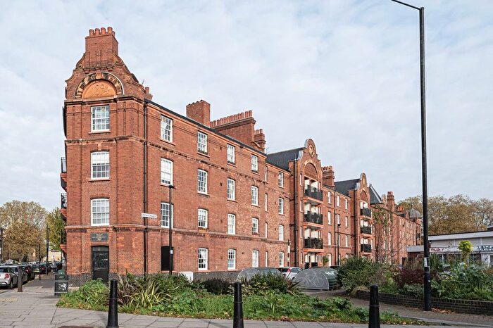 2 Bedroom Flat For Sale In Hannibal Road, Stepney, London, E1