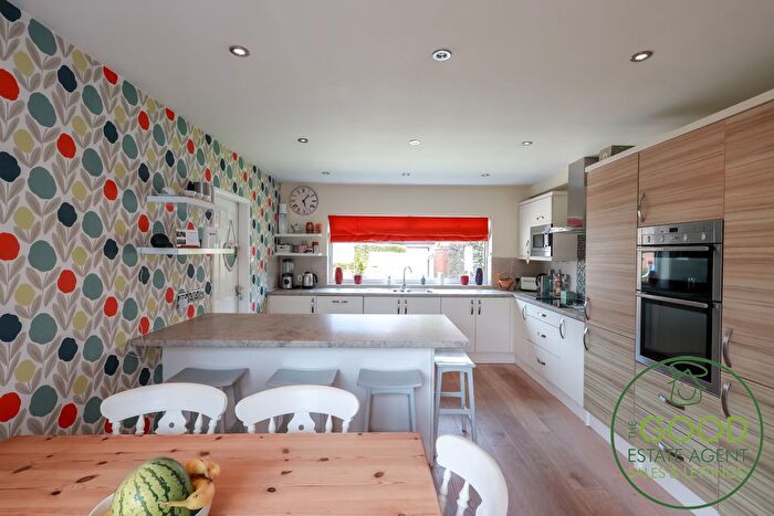 4 Bedroom Detached House For Sale In St. Helens Close, Preston, PR3